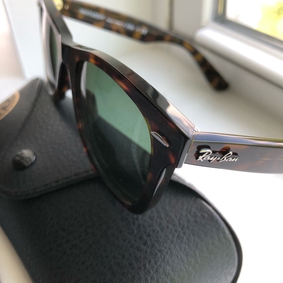 Ray Ban Wayfarer Tortoise Shell Sunglasses - Picture 11 of 12